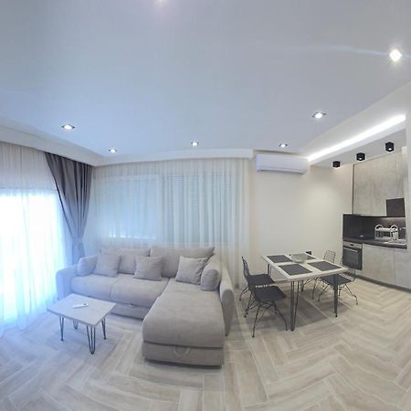 Deluxe Apartmani Vila Pejovic 苏托莫雷 外观 照片