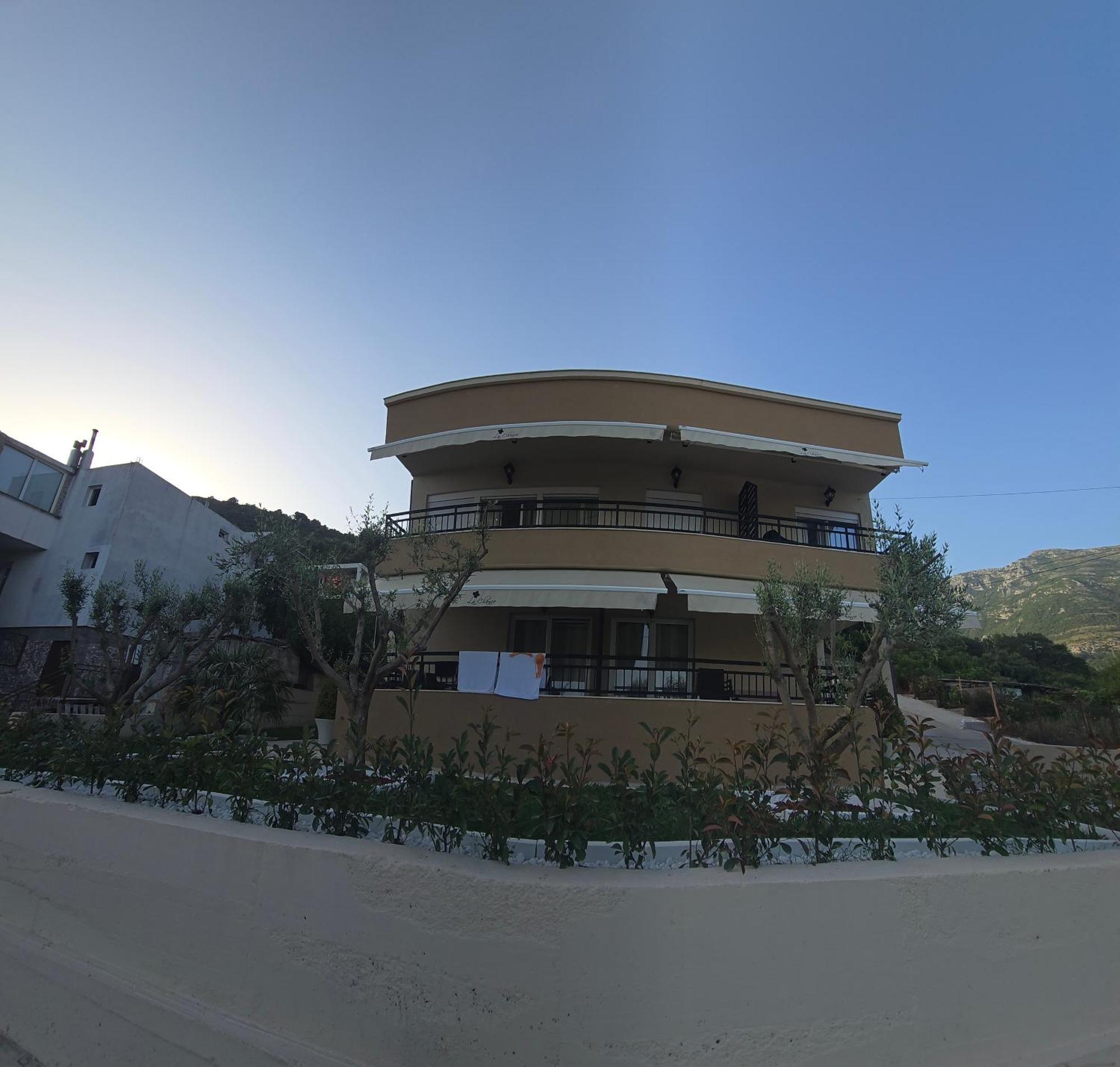 Deluxe Apartmani Vila Pejovic 苏托莫雷 外观 照片
