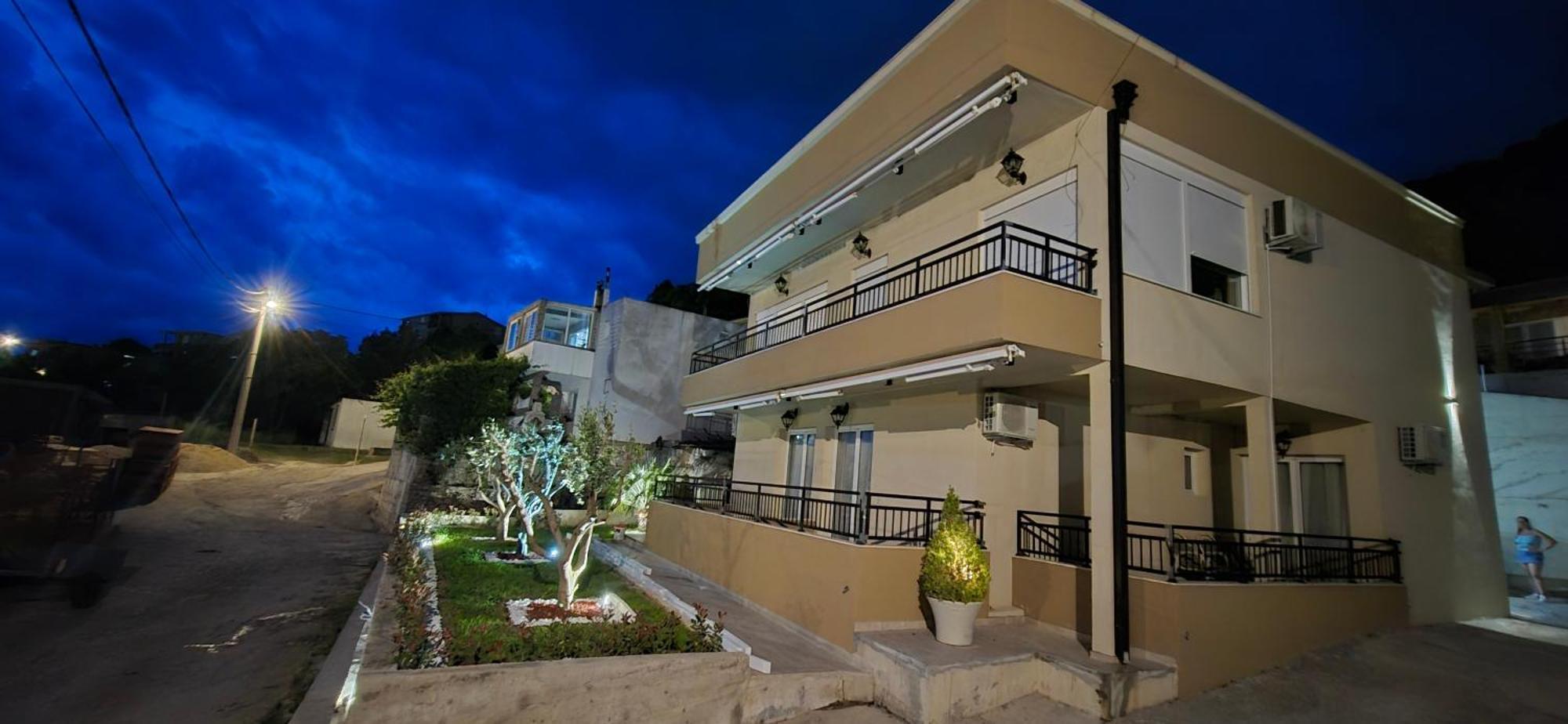 Deluxe Apartmani Vila Pejovic 苏托莫雷 外观 照片