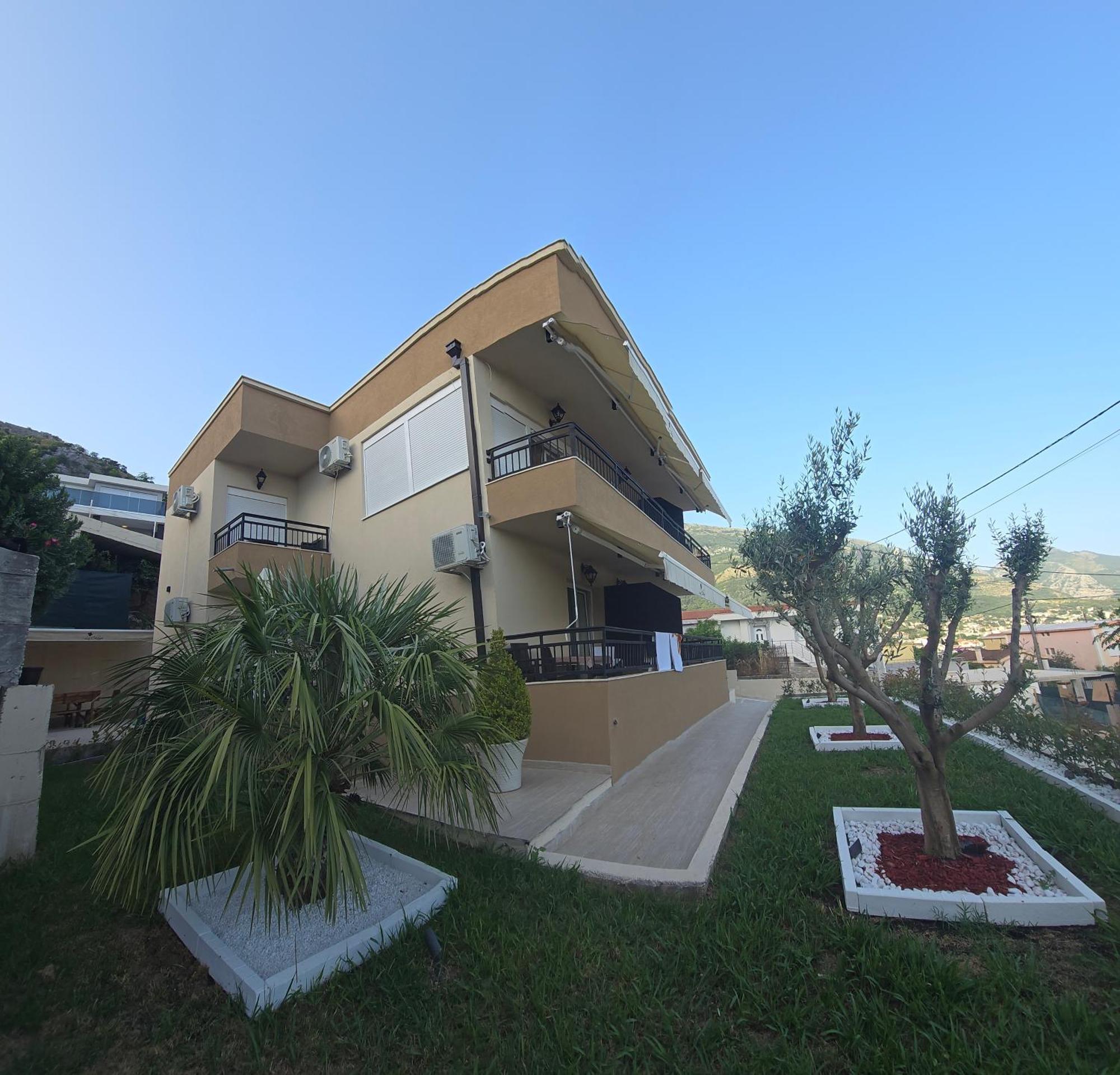 Deluxe Apartmani Vila Pejovic 苏托莫雷 外观 照片
